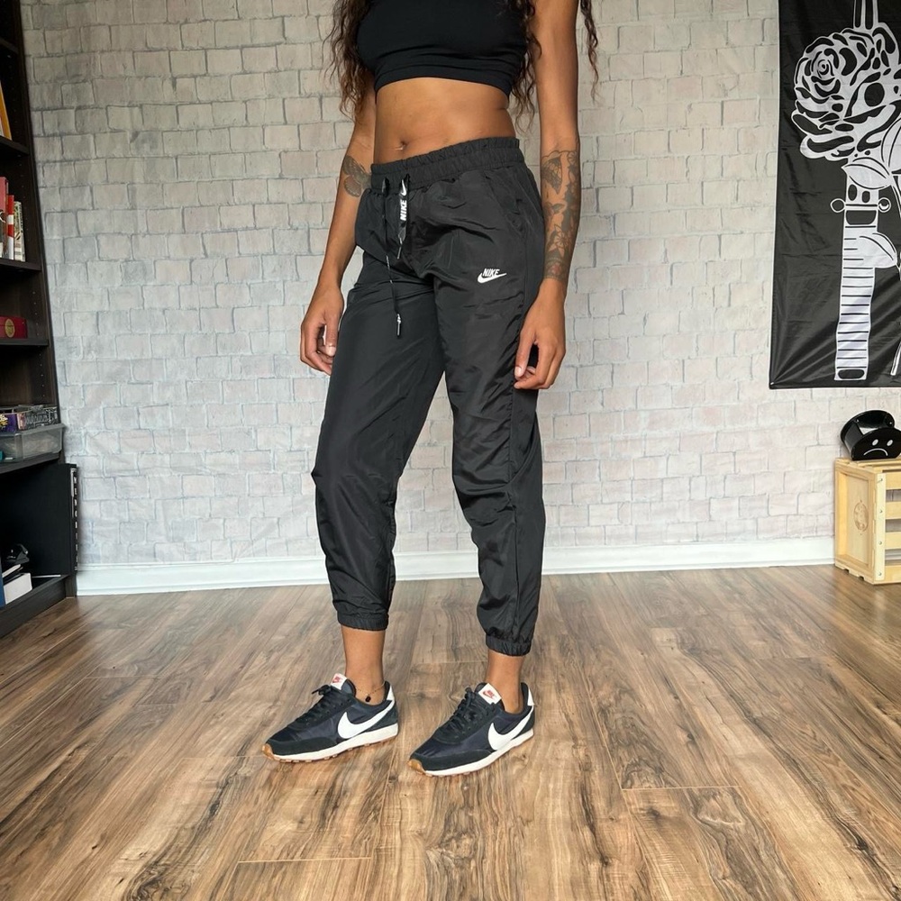 Nike Windbreaker Style Joggers - Picture 8 of 8